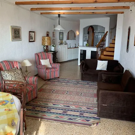 Awaydays - 317 - Duplex Style 1st Sea Line Apartment *